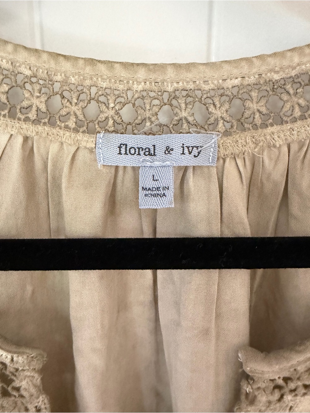 Floral & Ivy Tan Boho Crochet Trim Peasant Blouse Size L - Picture 4 of 9